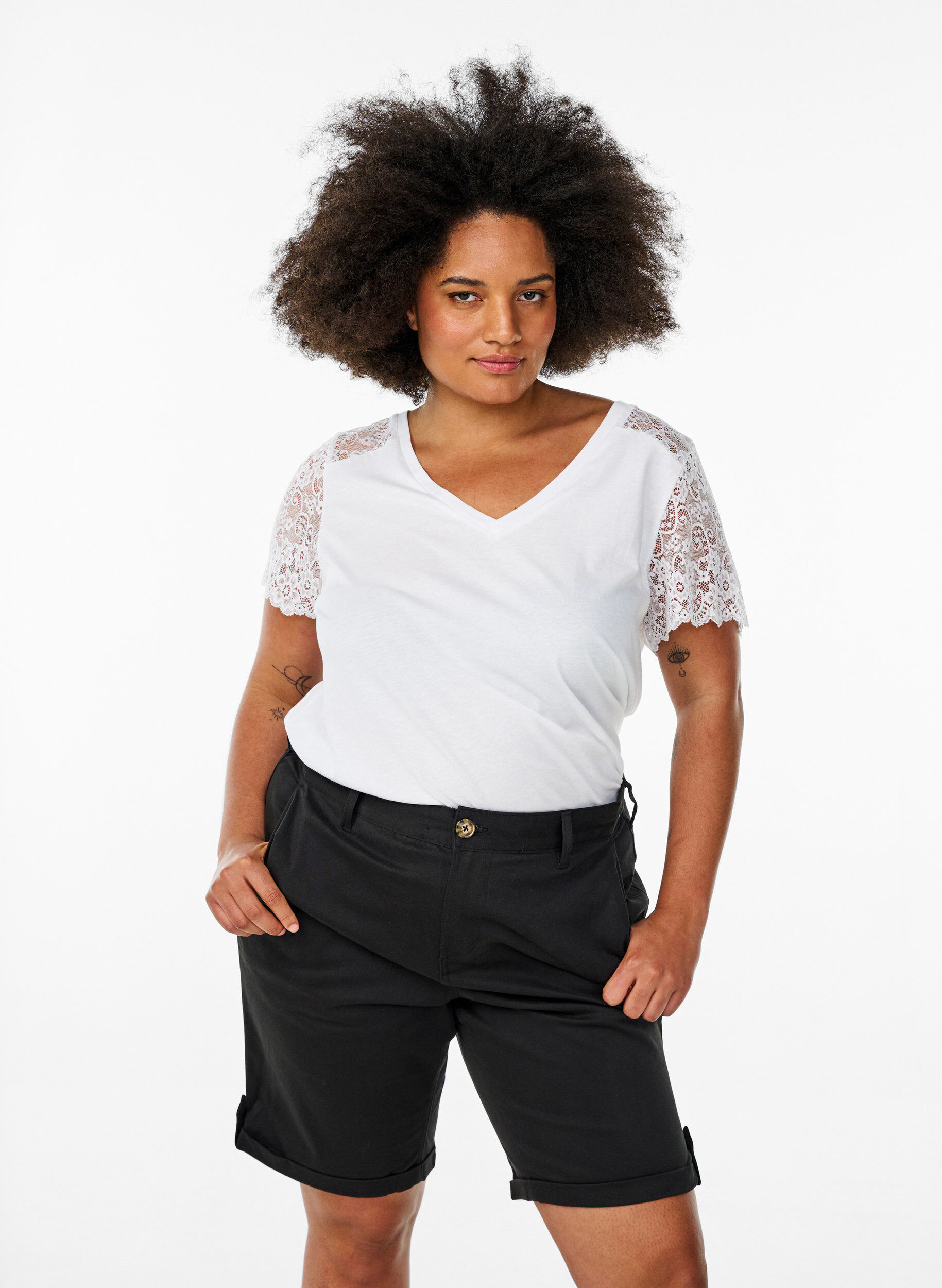 Zizzi Chino Kurze Hosen mit Taschen, Schwarz, Model image number 0