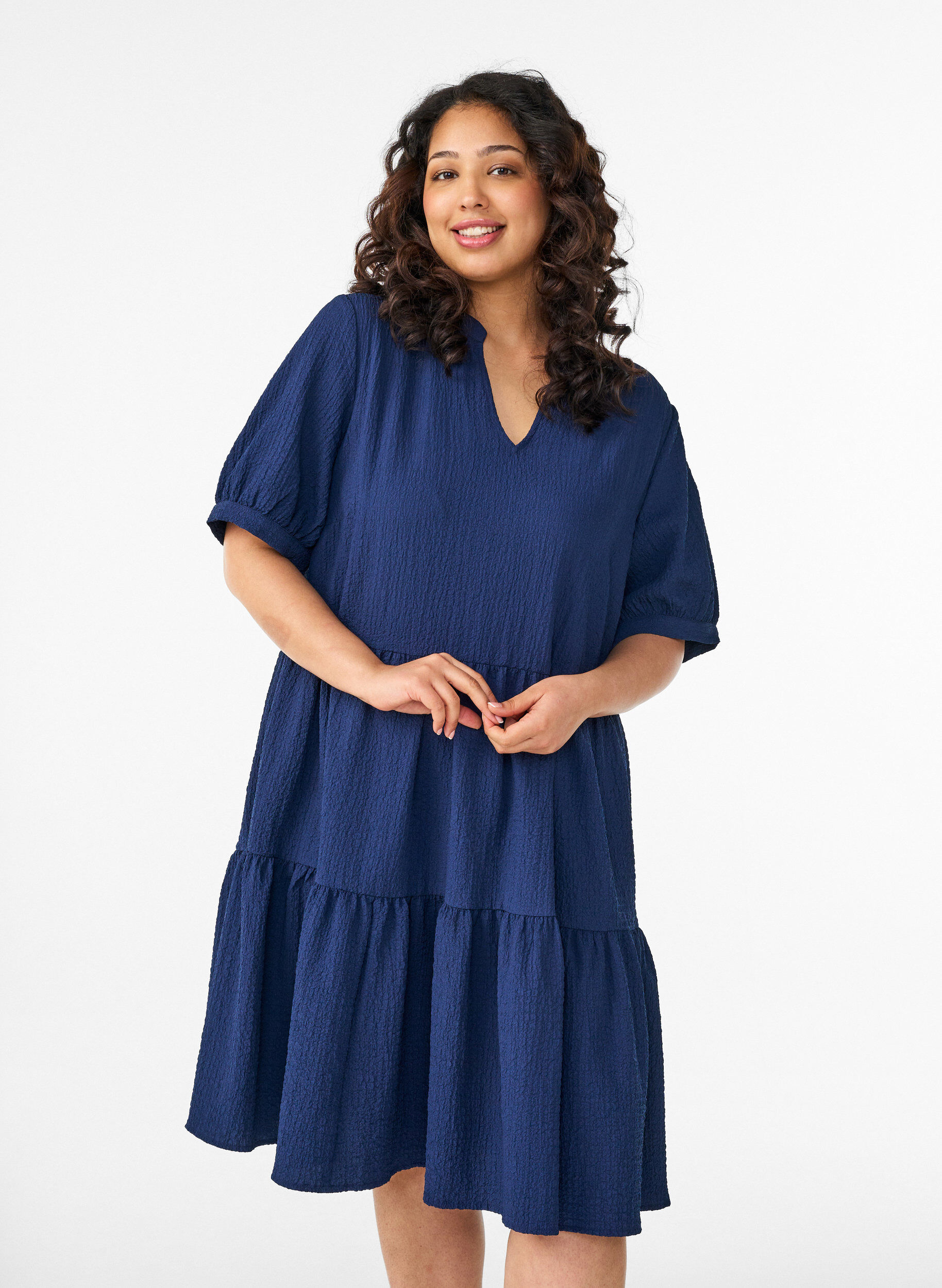 Kurzes A-Linien-Kleid, Blau, Model