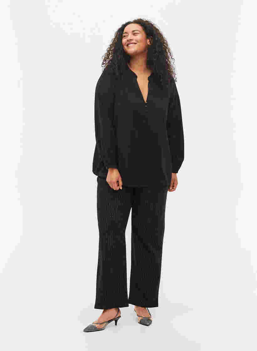 Langärmelige Bluse aus Viskosemischung, Black, Model image number 2