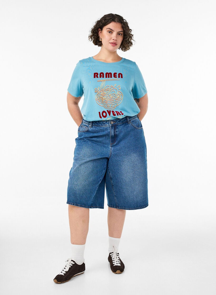 T-Shirt aus Baumwolle mit Print, Blau, Model image number 1