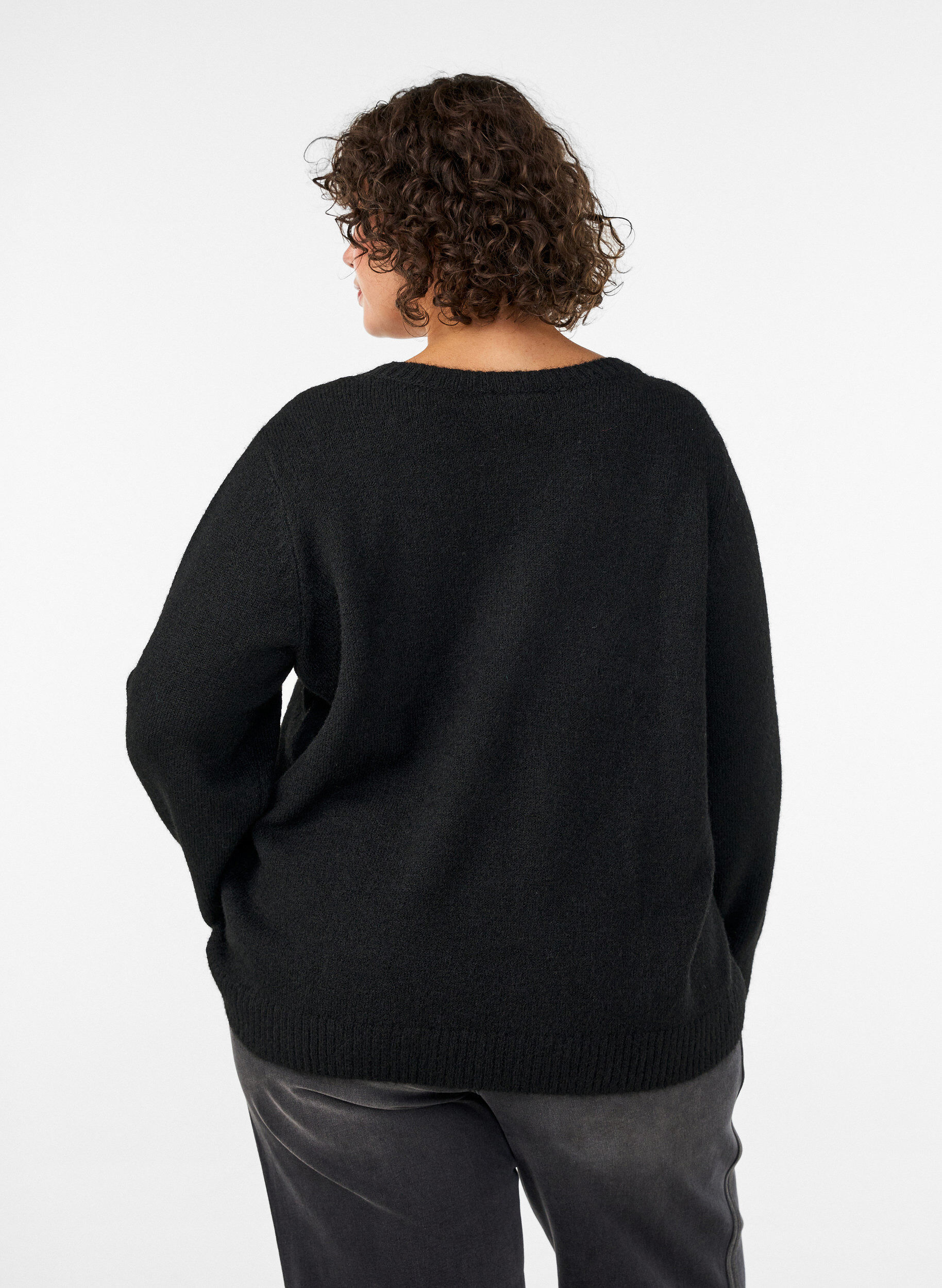 ZizziLockerer Pullover mit Rundhalsausschnitt, Schwarz, Model image number 2