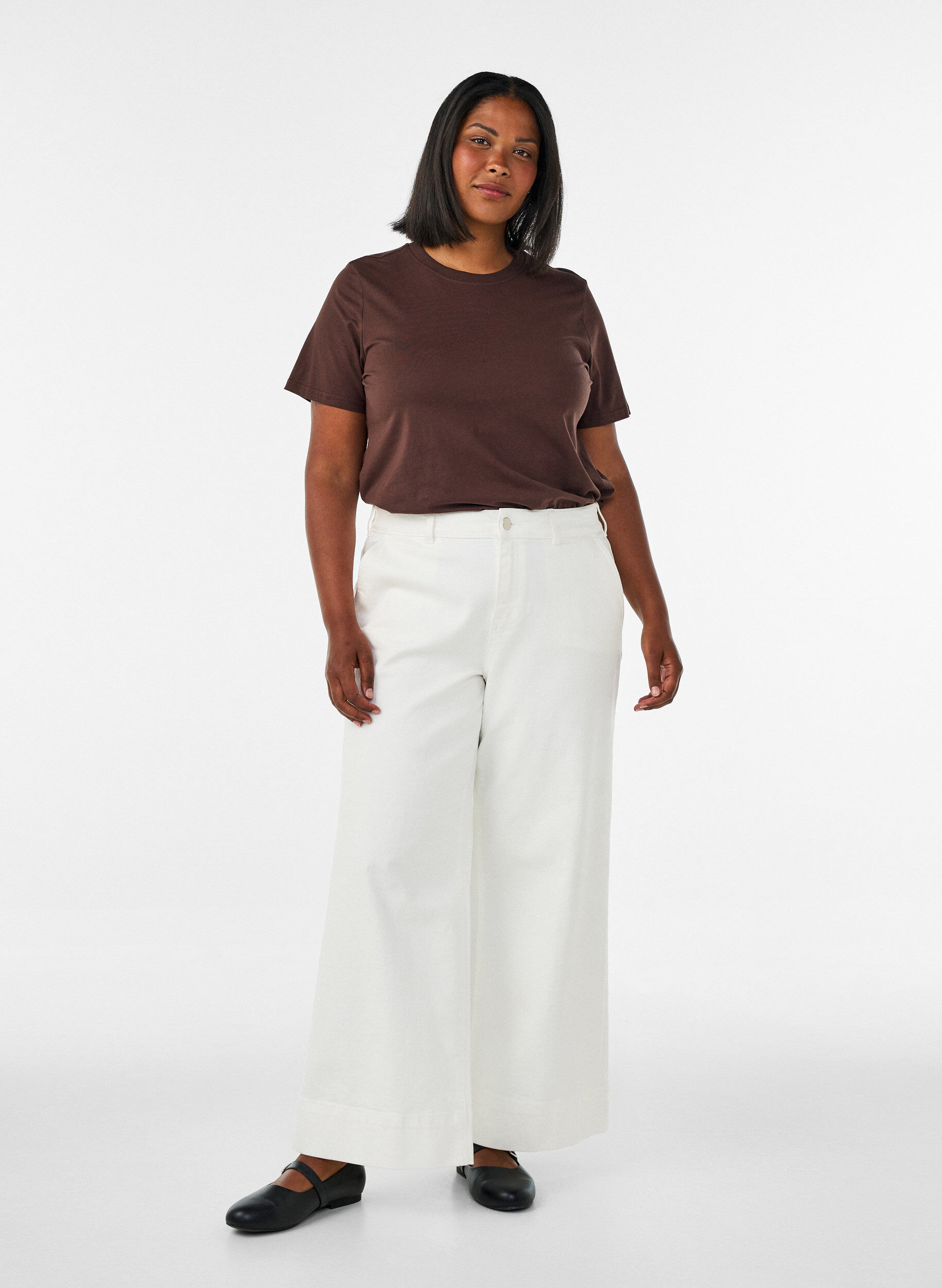 ZizziBasic-T-Shirt aus Baumwolle mit Rundhalsausschnitt, Braun, Model image number 1