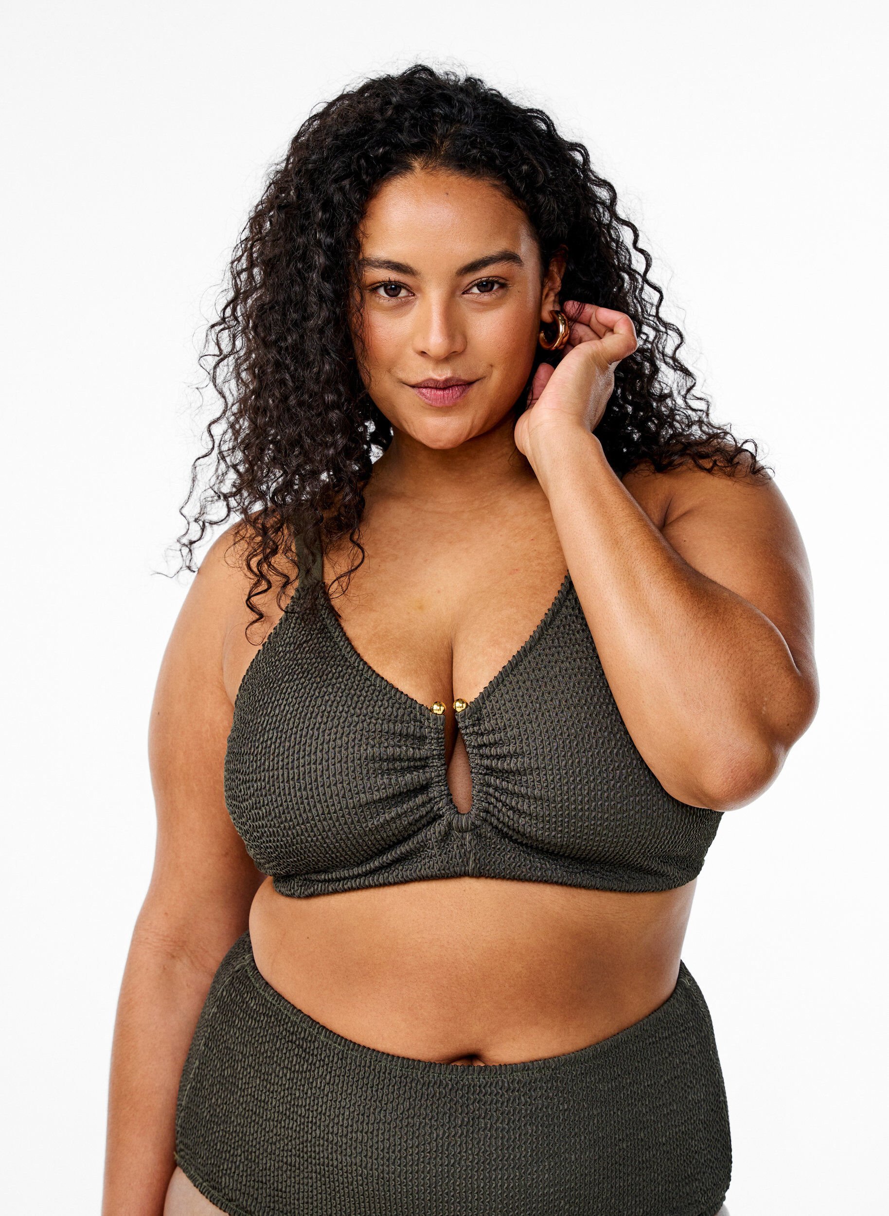 Zizzi Bikinioberteil mit Struktur und einem eleganten Detail, Gr&uuml;n, Model image number 0