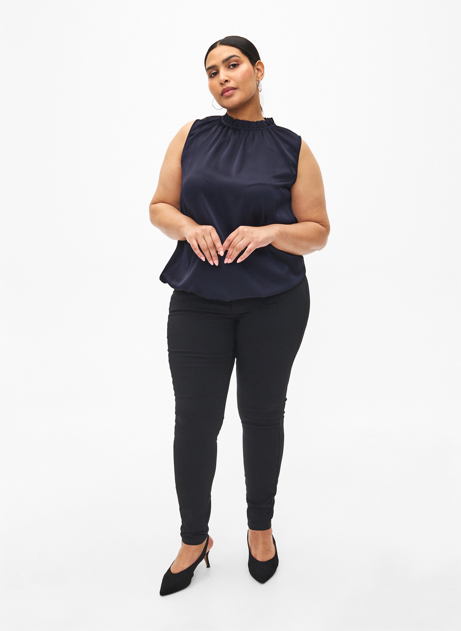 Zizzi &Auml;rmelloses Party-Top aus Satin, Night Sky, Model image number 3