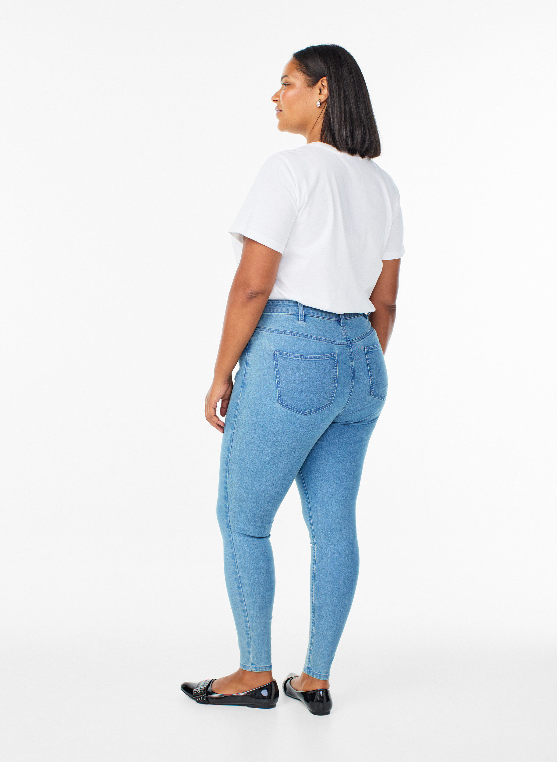 Zizzi Amy Super Slim Fit Jeans mit hoher Taille, Blau, Model image number 1