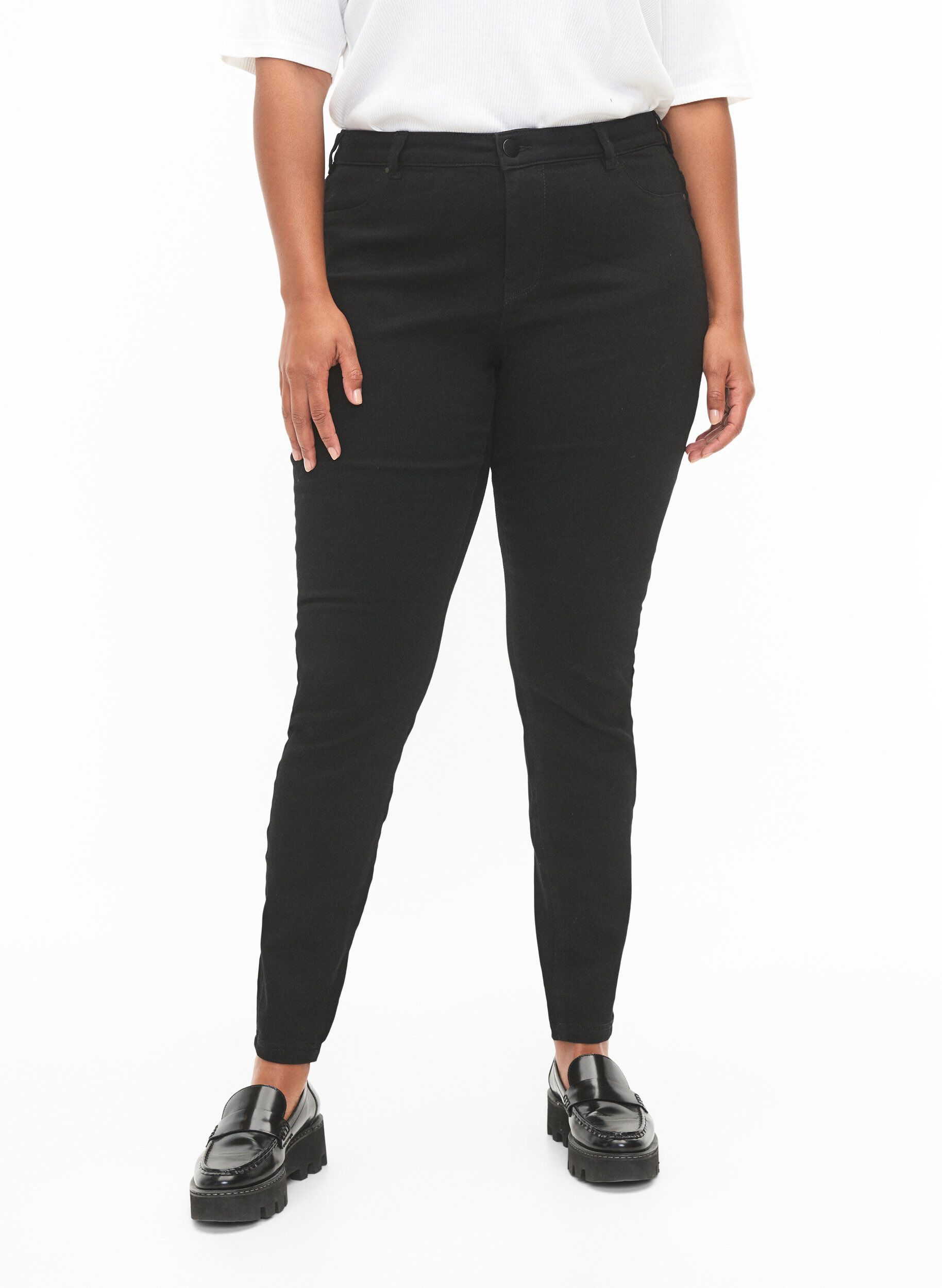 Zizzi Jeggings aus Baumwollmischung, Black, Model image number 2