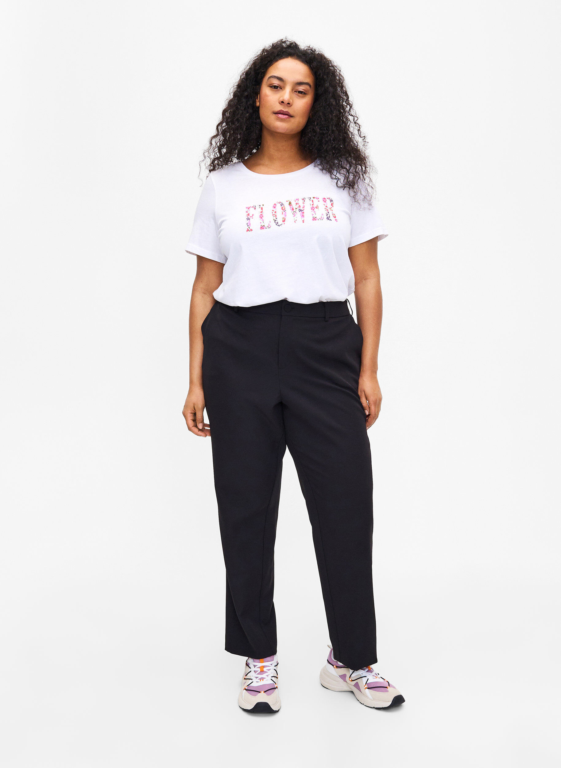 Zizzi Baumwoll-T-Shirt mit Textaufdruck, B. White w. Flower, Model image number 2