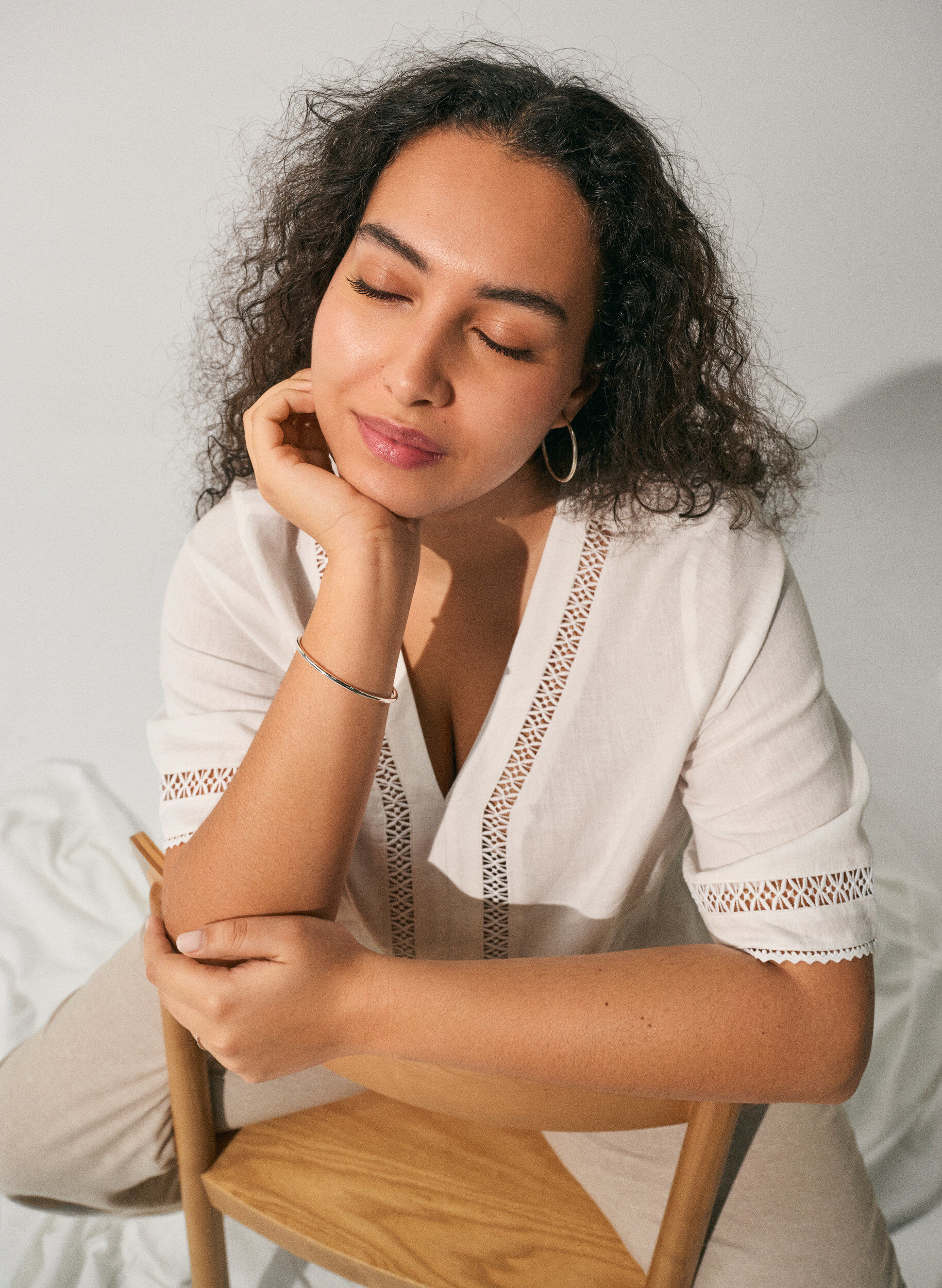 Zizzi Bluse aus Leinen und Viskose mit H&auml;keldetails, Wei&szlig;, Image image number 0