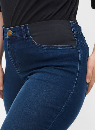 Super slim Amy Jeans mit Gummizug in der Taille, Dark blue denim, Model image number 2