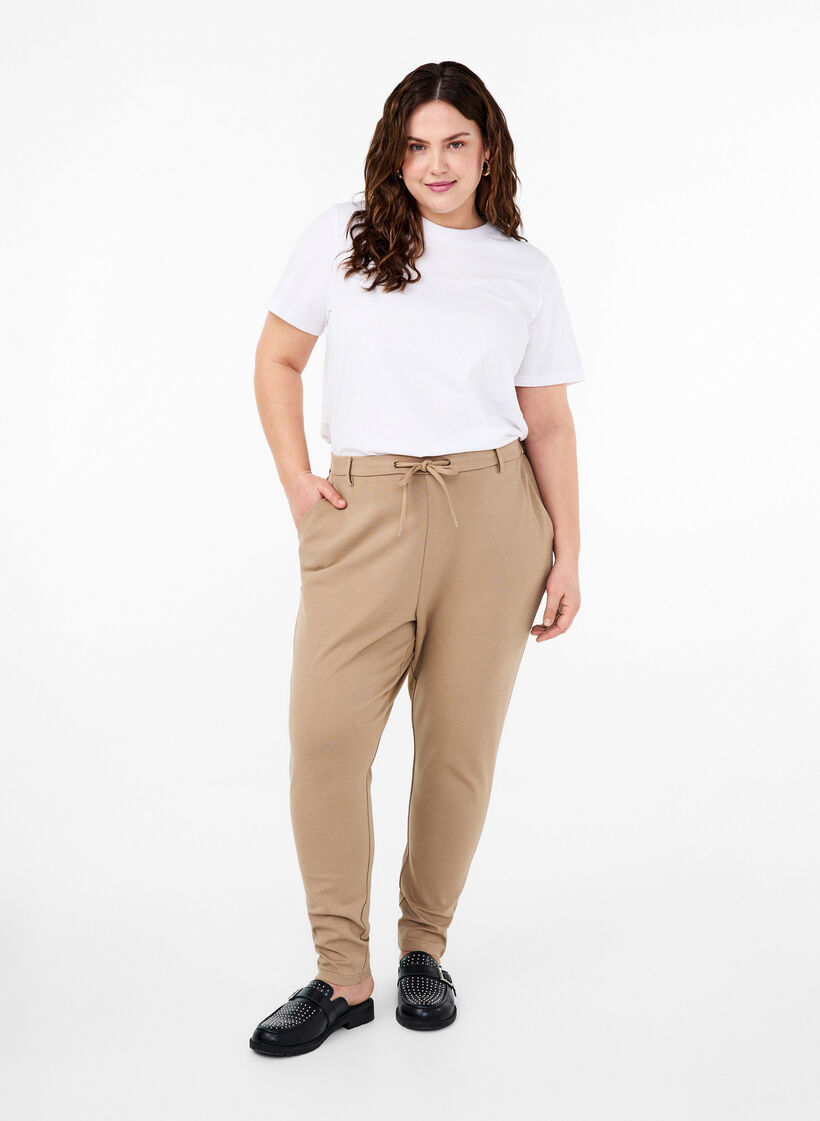 Cropped Maddison-Hose, Beige, Model image number 0
