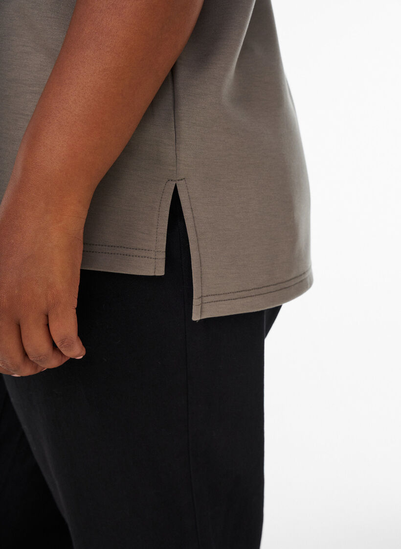 Kurzärmeliges Sweatshirt mit hohem Kragen, Braun, Model image number 3