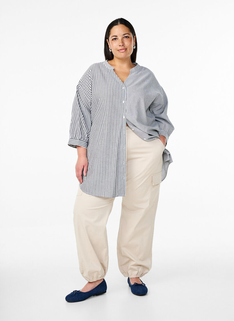 Cargohose mit hoher Taille, Beige, Model image number 0