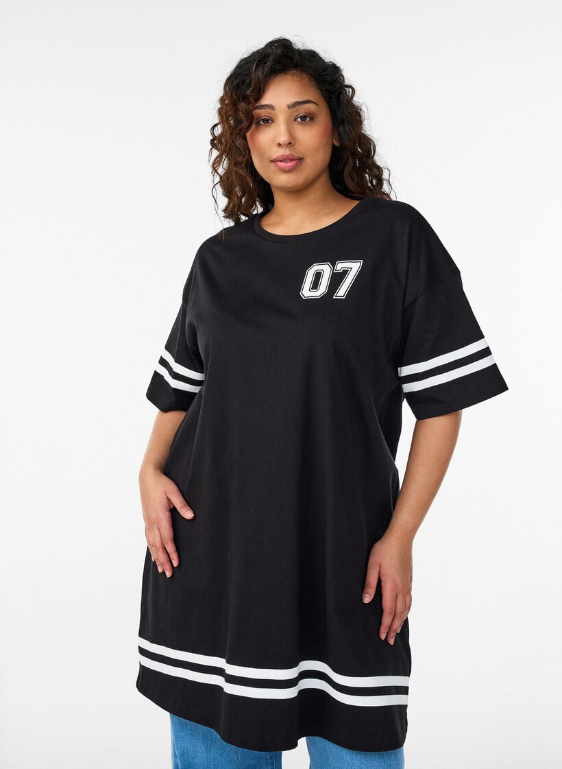 Sportliches T-Shirtkleid aus Baumwolle, Schwarz, Model image number 0