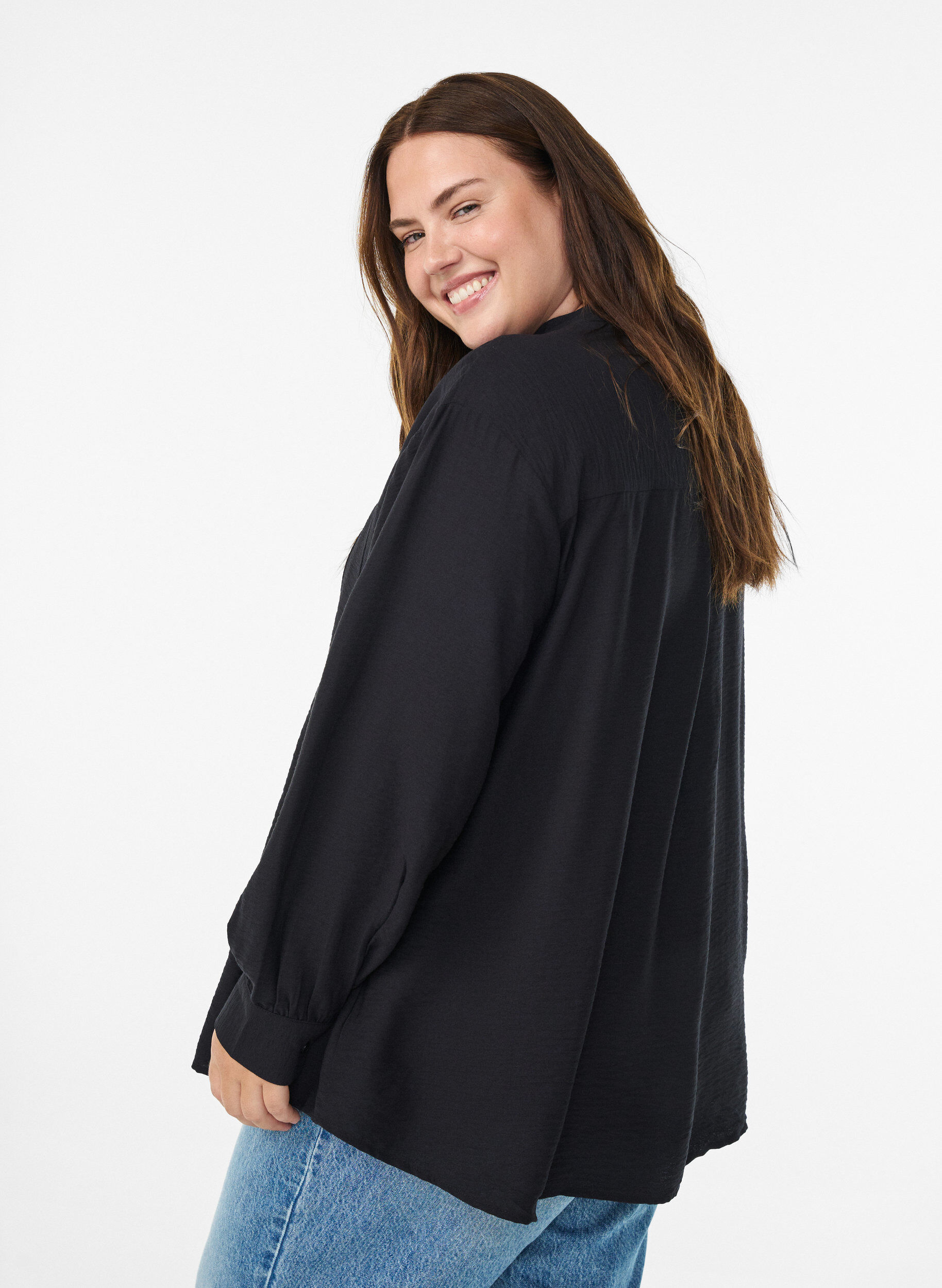 Zizzi Bluse aus Viskose mit A-Linie, Schwarz, Model image number 2