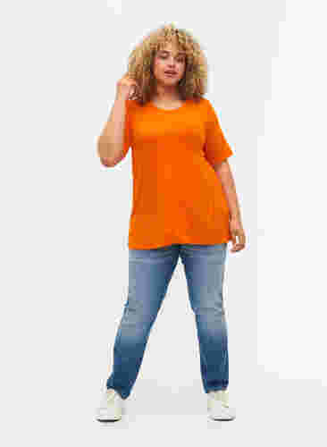 T-Shirt aus Viskose mit Rippstruktur, Exuberance, Model image number 2