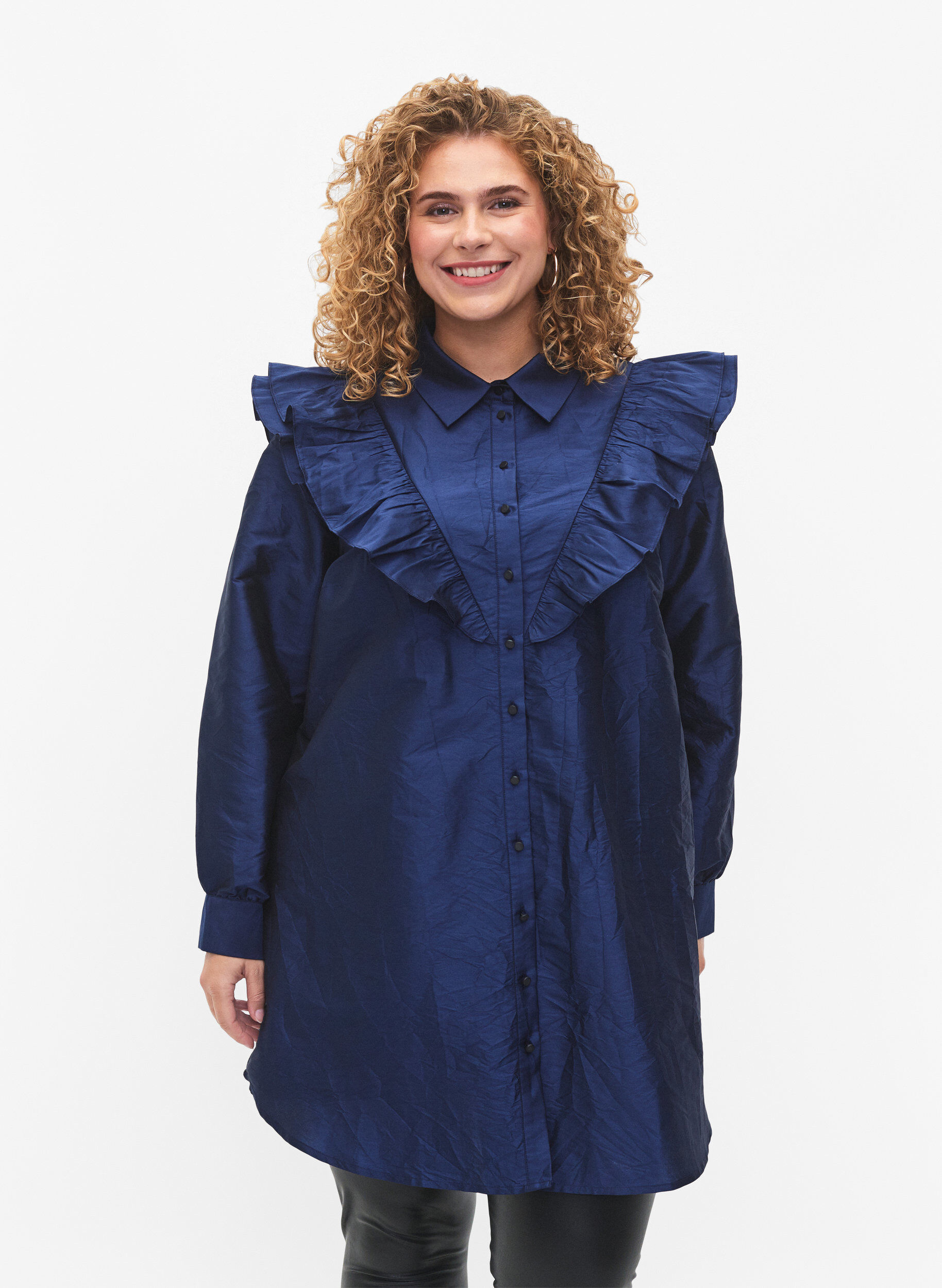 Zizzi Einfarbiges Hemd mit R&uuml;schendetail, Titan, Model image number 0