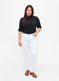 Viona Jeans mit normaler Taille, White, Model