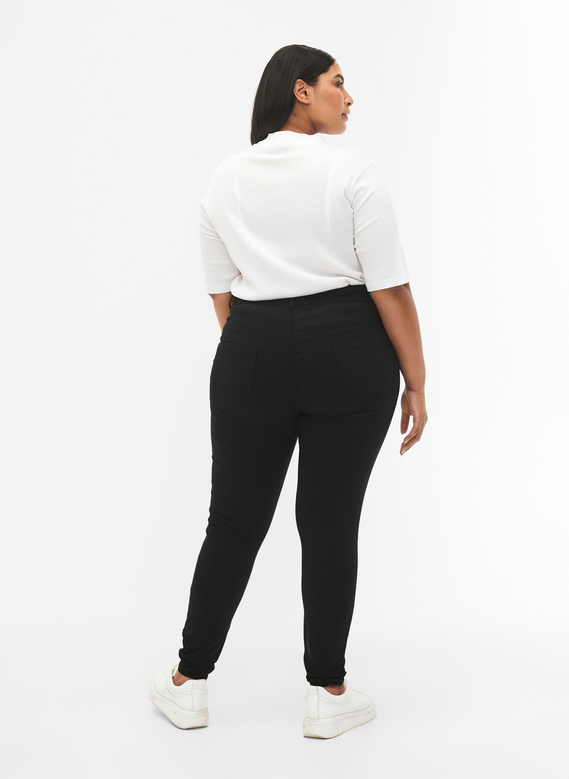 Zizzi Slim Fit Hose mit Hosentaschen, Schwarz, Model image number 1