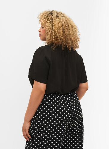 Bluse mit kurzen Ärmeln und V-Ausschnitt , Black, Model image number 1
