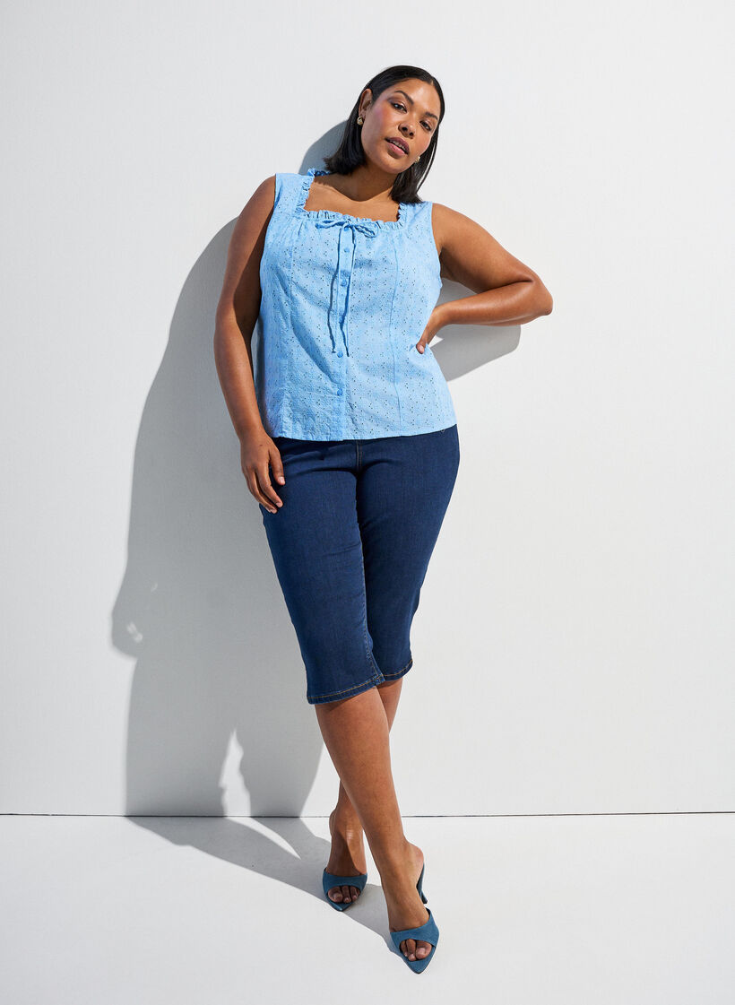 &Auml;rmellose Bluse mit Lochstickerei und R&uuml;schen, Blau, Image image number 0