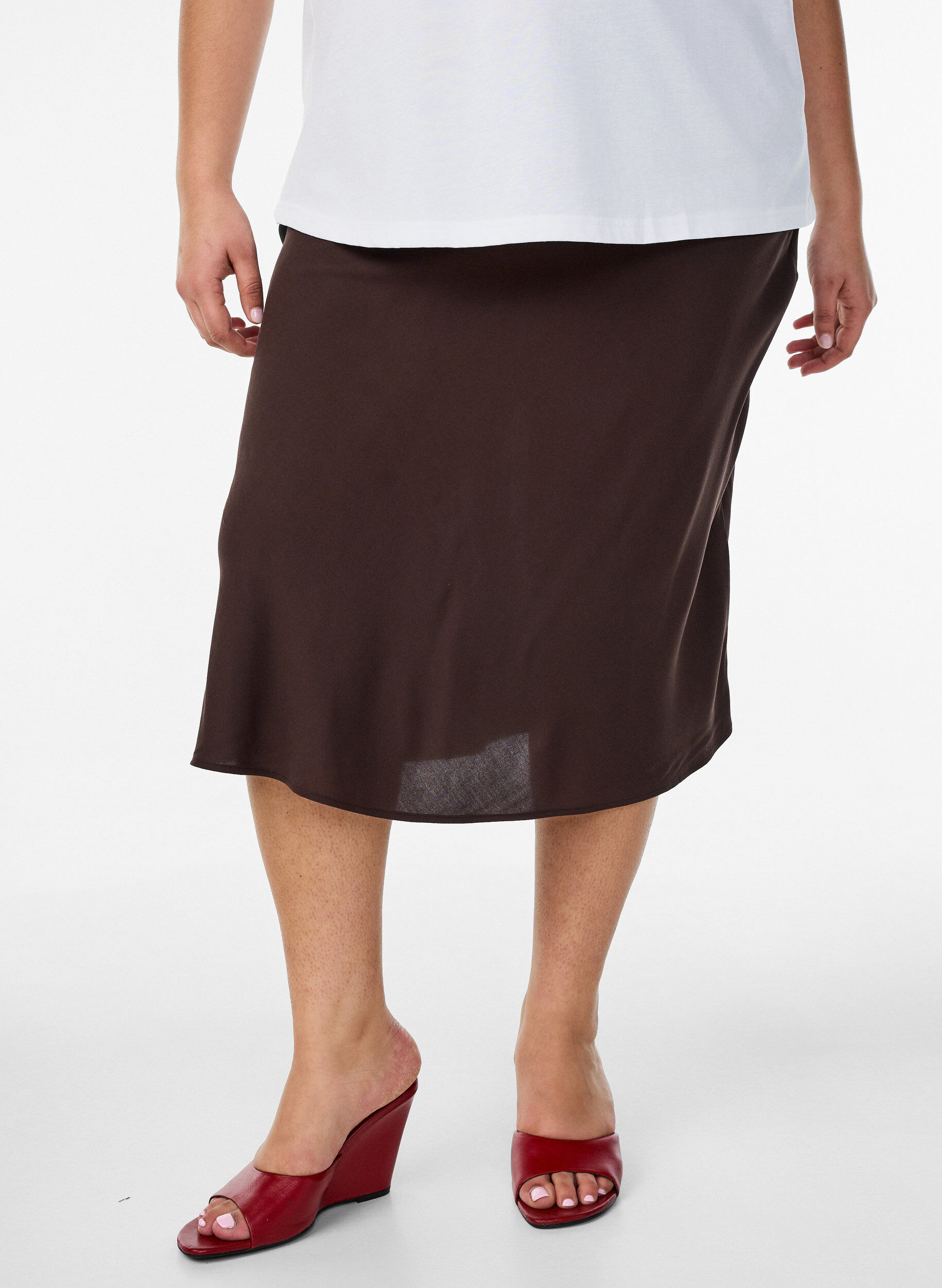 ZizziViskoserock mit elastischem Bund, Braun, Model image number 2