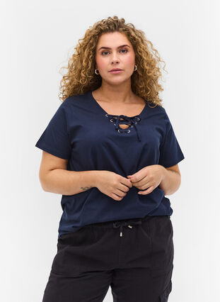 T-Shirt aus Bio-Baumwolle mit Schnüren Details, Navy Blazer, Model image number 0