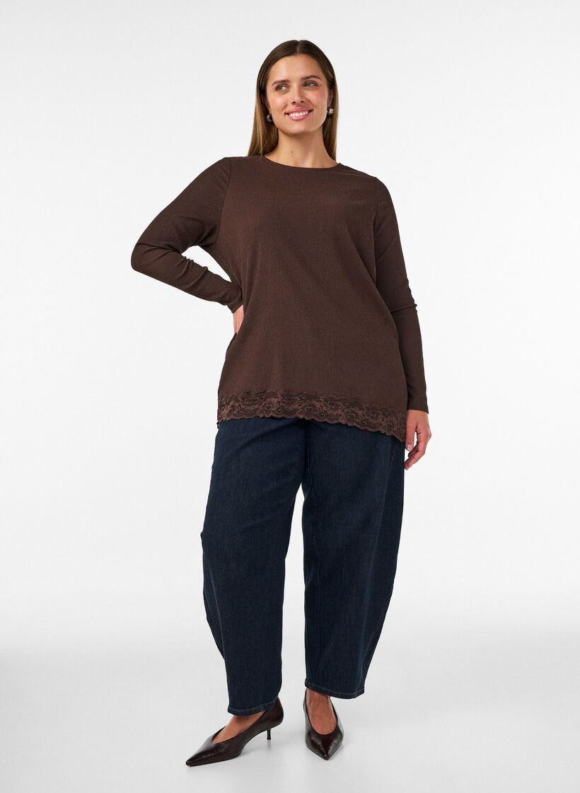 Jerseybluse mit asymmetrischem Spitzenbesatz, Braun, Model image number 1