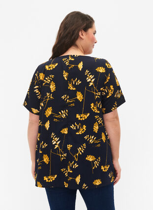 FLASH – Kurzärmelige Bluse mit Print, Night Sky Yellow AOP, Model image number 1