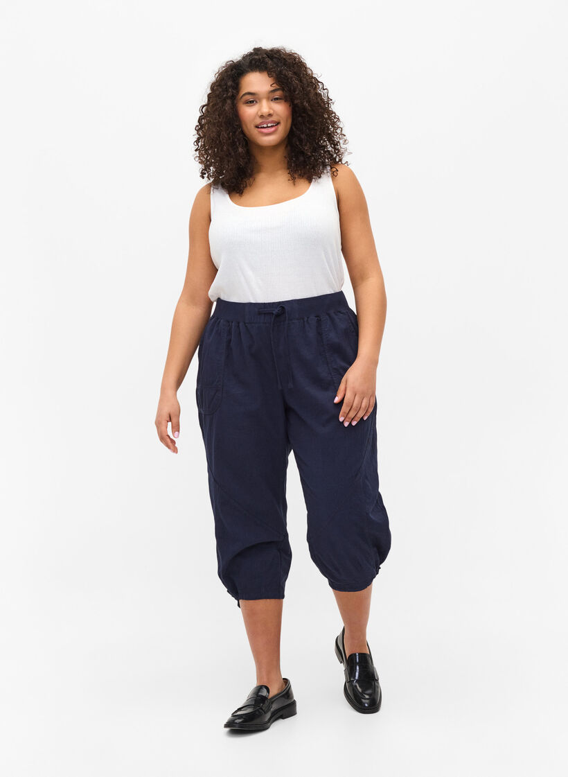 Lockere Caprihose aus Baumwolle, Blau, Model image number 1