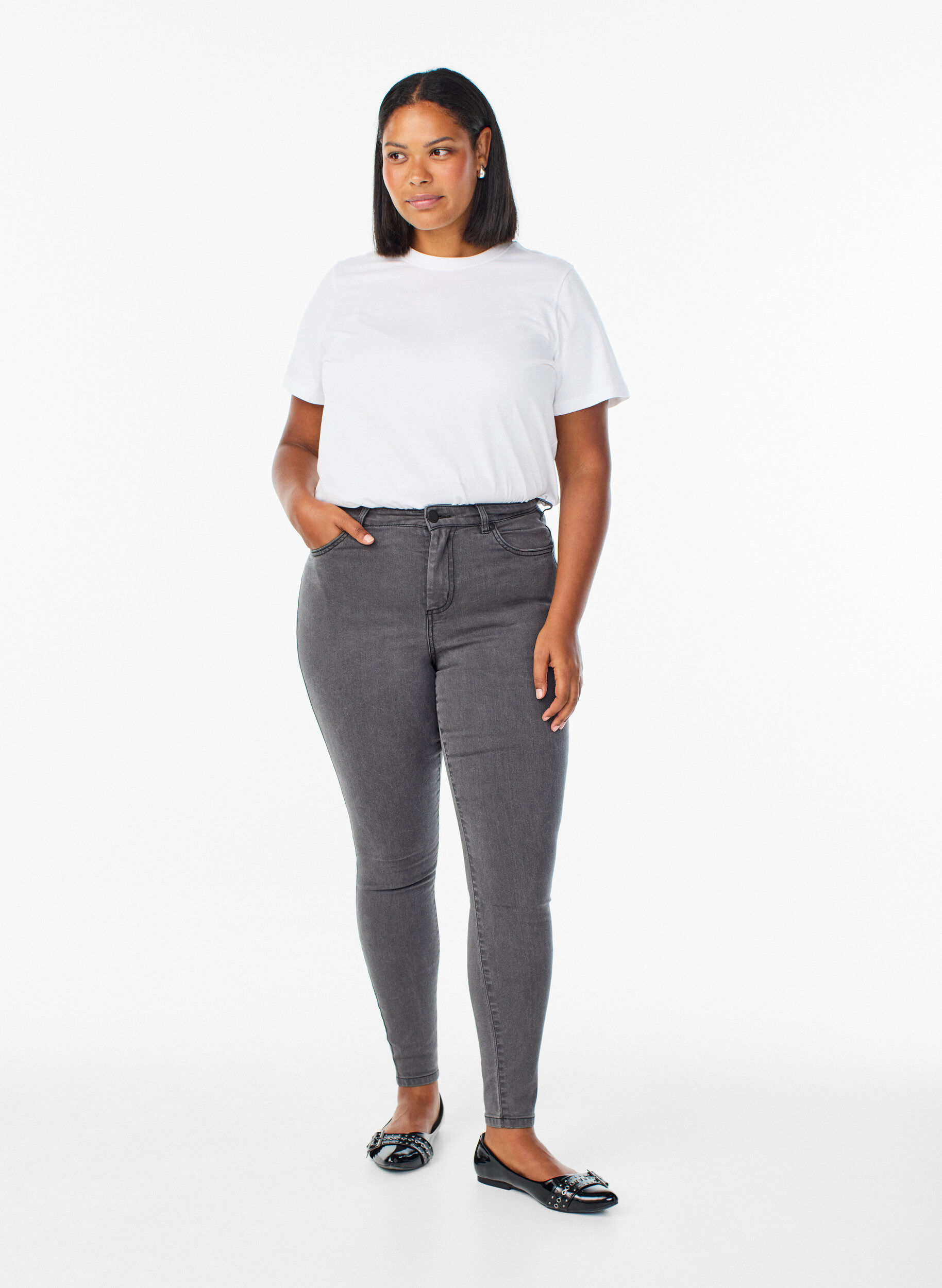 Zizzi Amy Super Slim Fit Jeans mit hoher Taille, Grau, Model image number 0