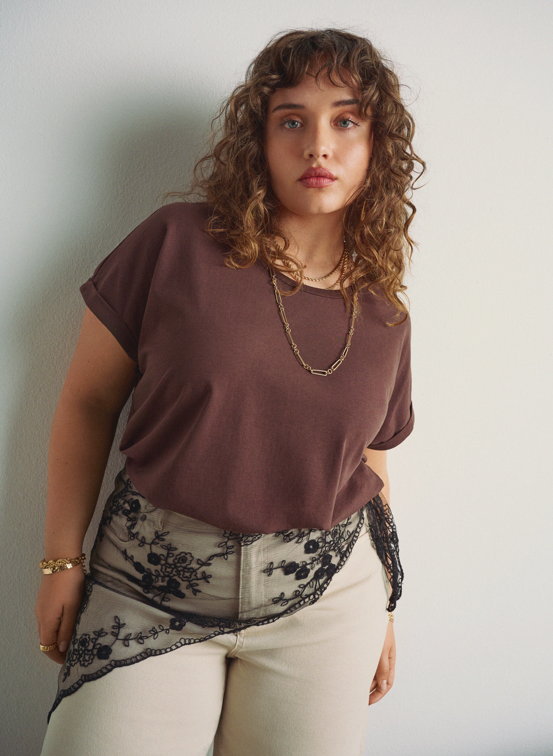 Dreieckiges Spitzentuch, Schwarz, Model