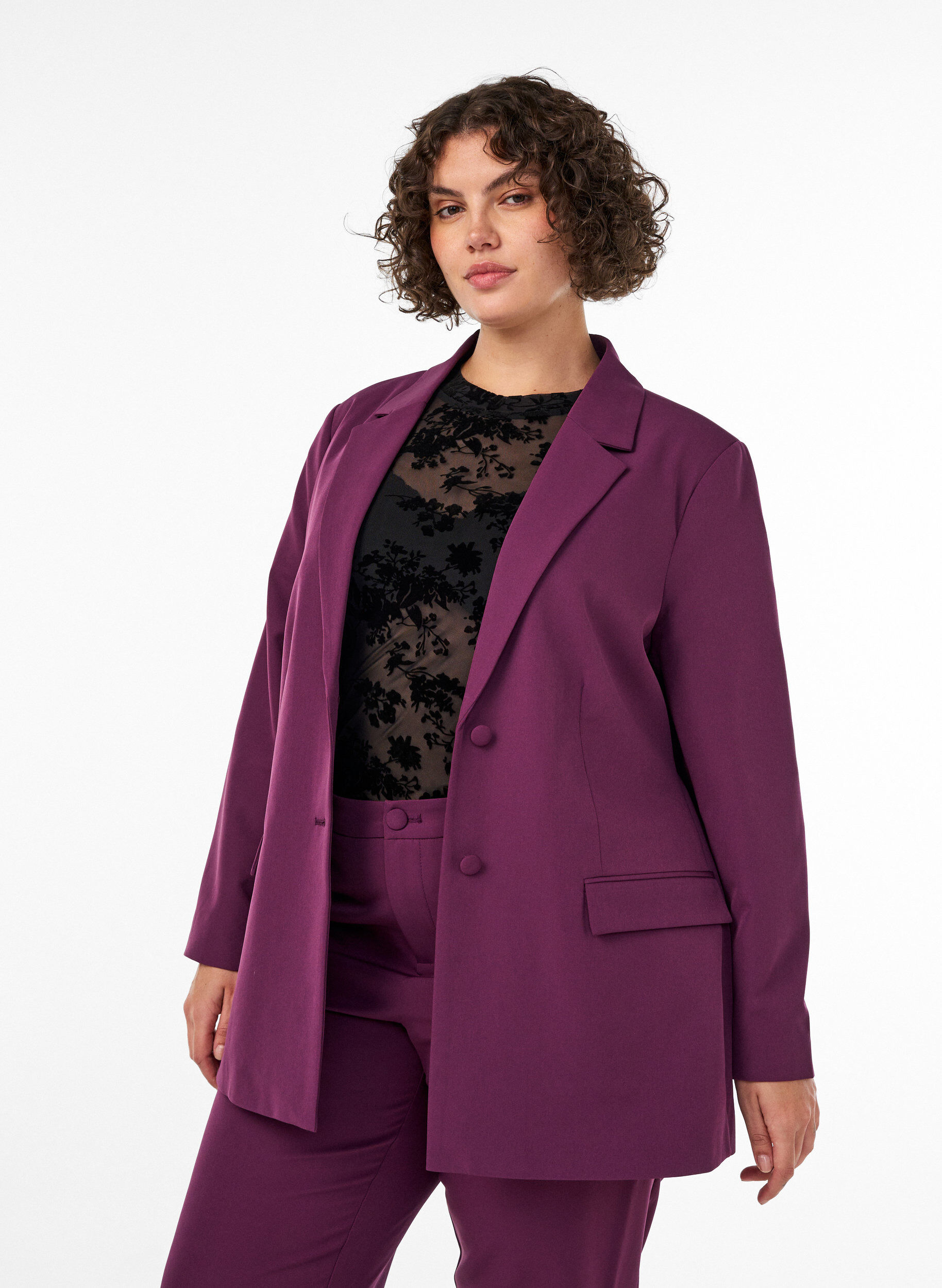 Klassischer Blazer mit Knopfverschluss, Lila, Model