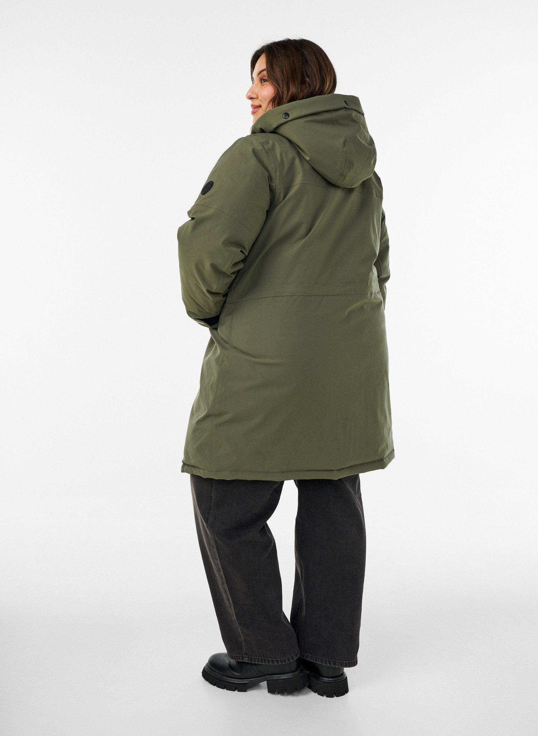 ZizziWasserabweisender Parka mit Kapuze und funktionalen Details, Gr&uuml;n, Model image number 2