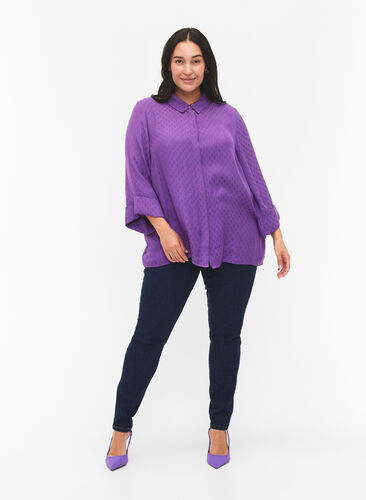 Hemd aus Viskose mit Ton-in-Ton-Muster, Lavender Violet, Model image number 2