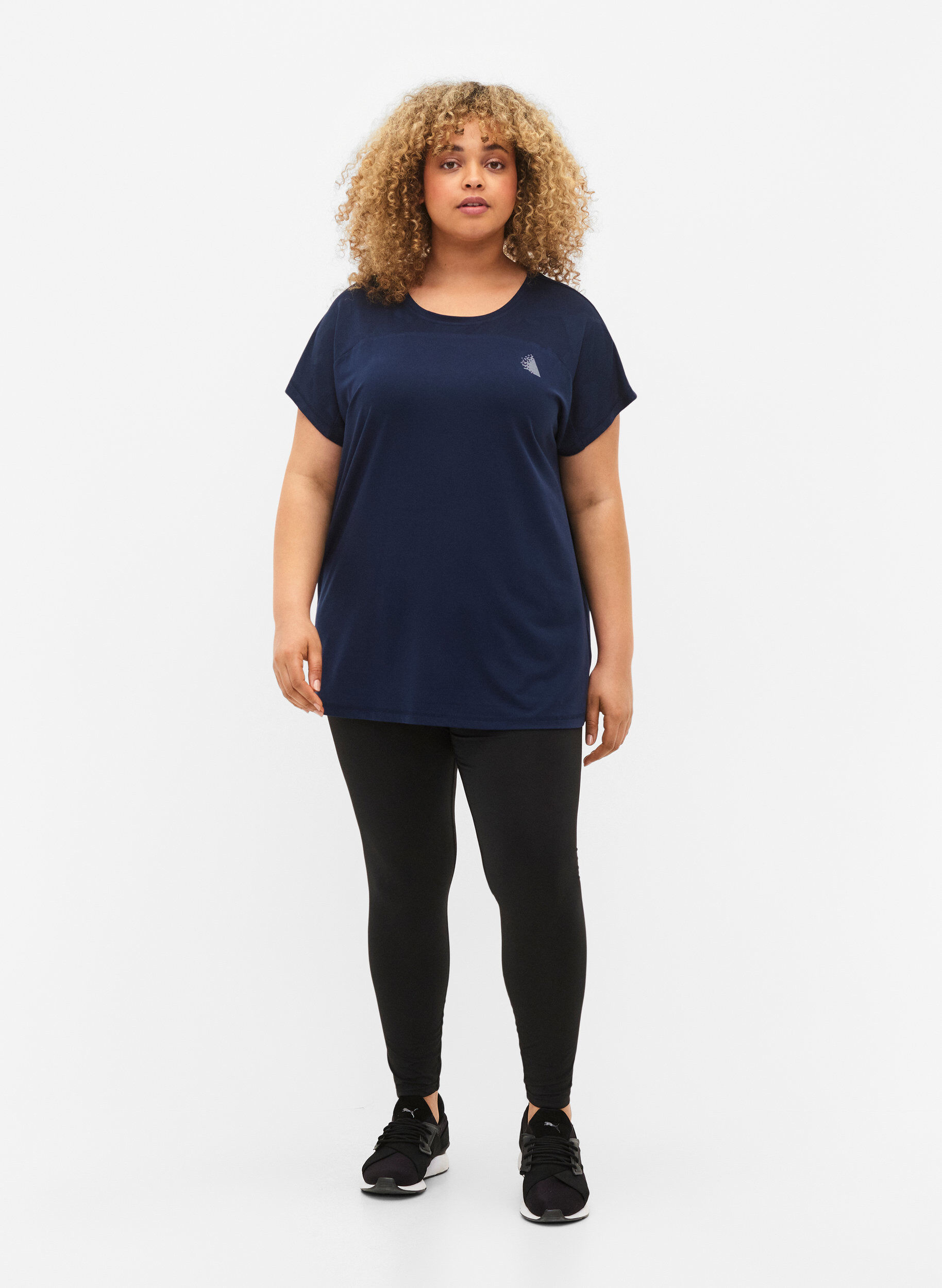 Zizzi Trainings-T-Shirt mit Rundhalsausschnitt, Black Iris ASS, Model image number 2