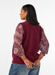 Strickweste mit dekorativen Kn&ouml;pfen, Dunkles Bordeaux, Model image number 2