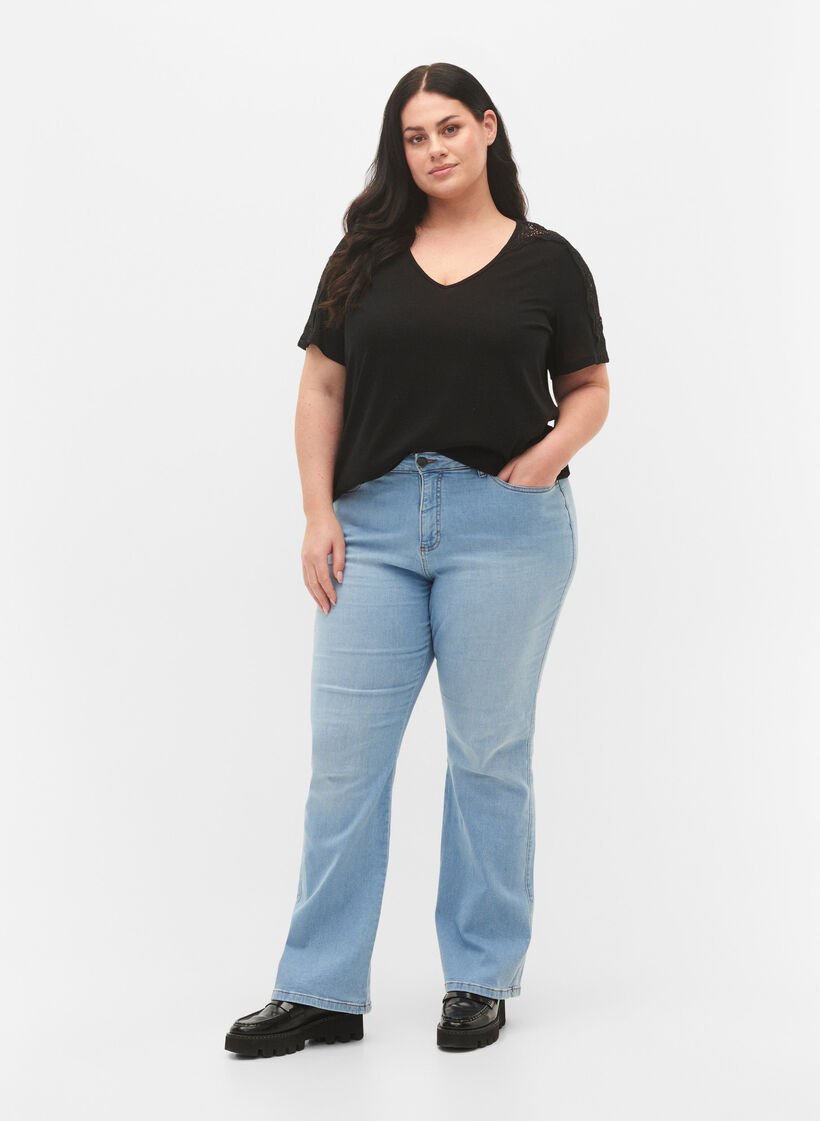 Kurzärmelige Bluse mit Spitze und V-Ausschnitt, Black, Model image number 2