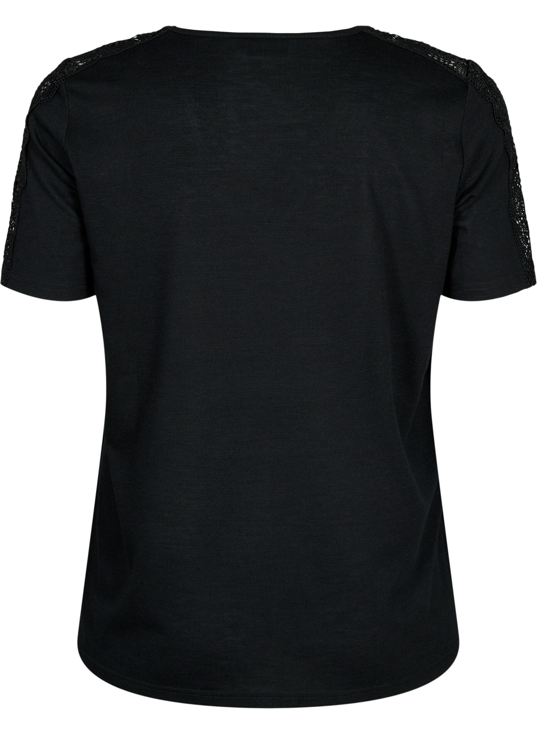 Zizzi Kurz&auml;rmelige Bluse mit Spitze und V-Ausschnitt, Black, Packshot image number 1
