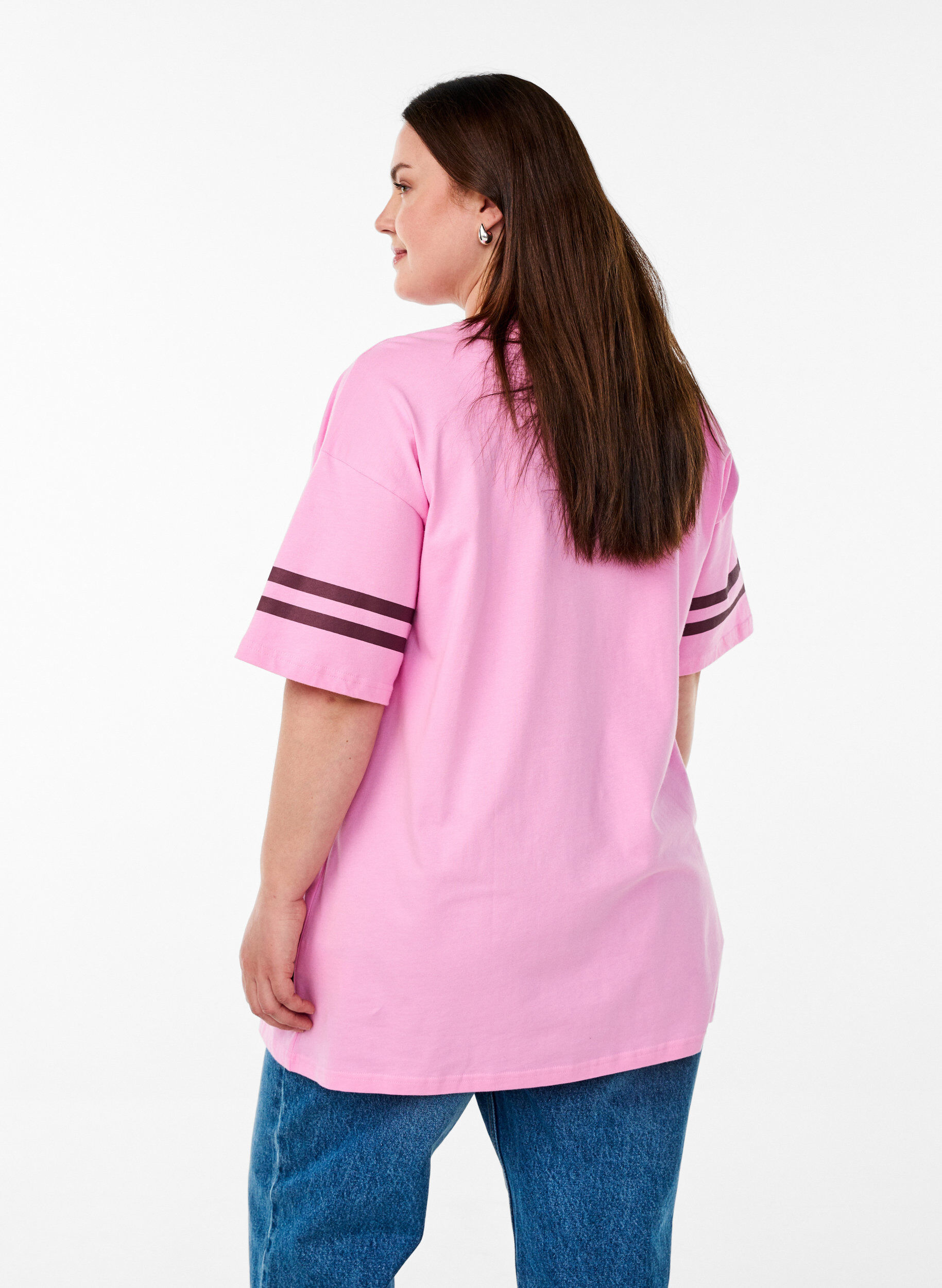 Zizzi Sportliches Oversize-College-T-Shirt, Pink, Model image number 2