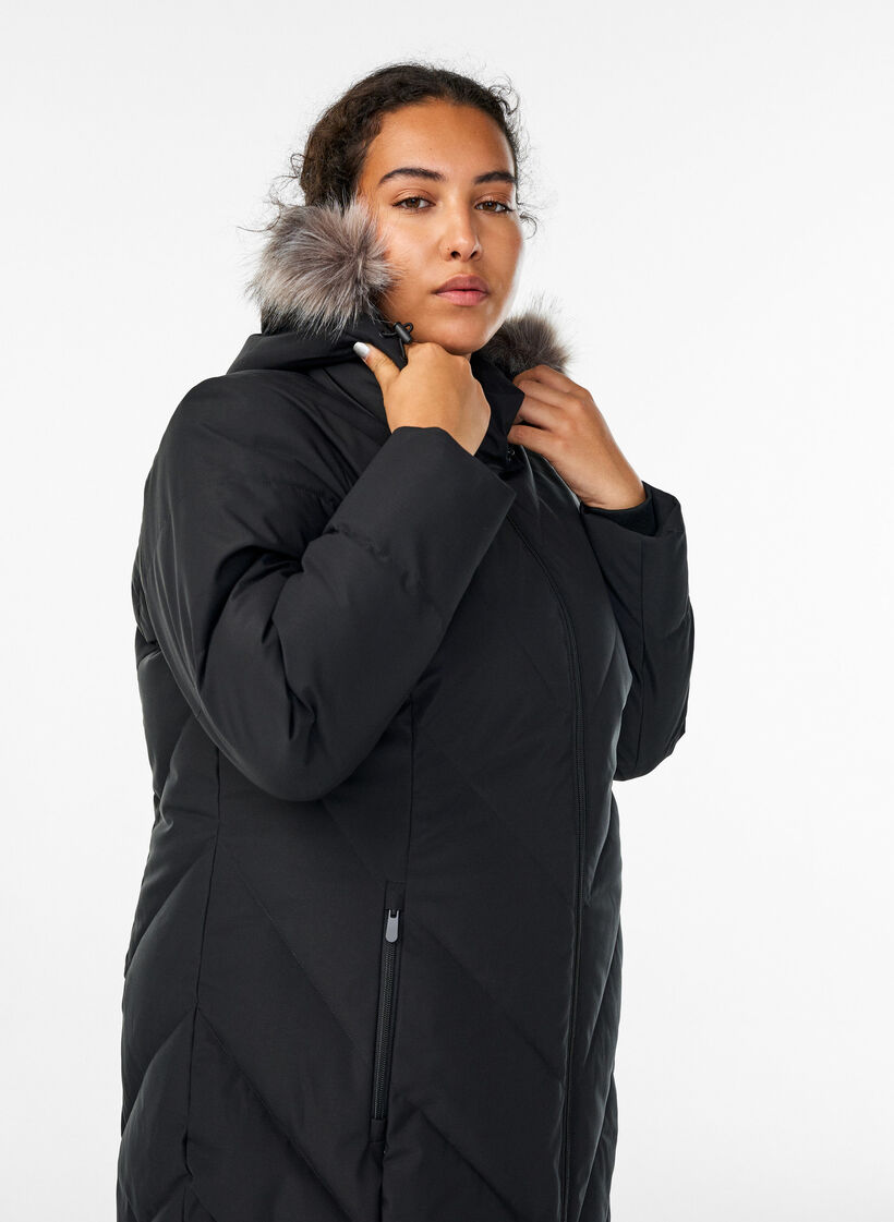 Langer Wintermantel mit Hakenverschl&uuml;ssen und Kunstfellkragen, Schwarz, Model image number 3