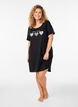 Kurz&auml;rmeliges Nachthemd aus Bio-Baumwolle, Schwarz, Model image number 1
