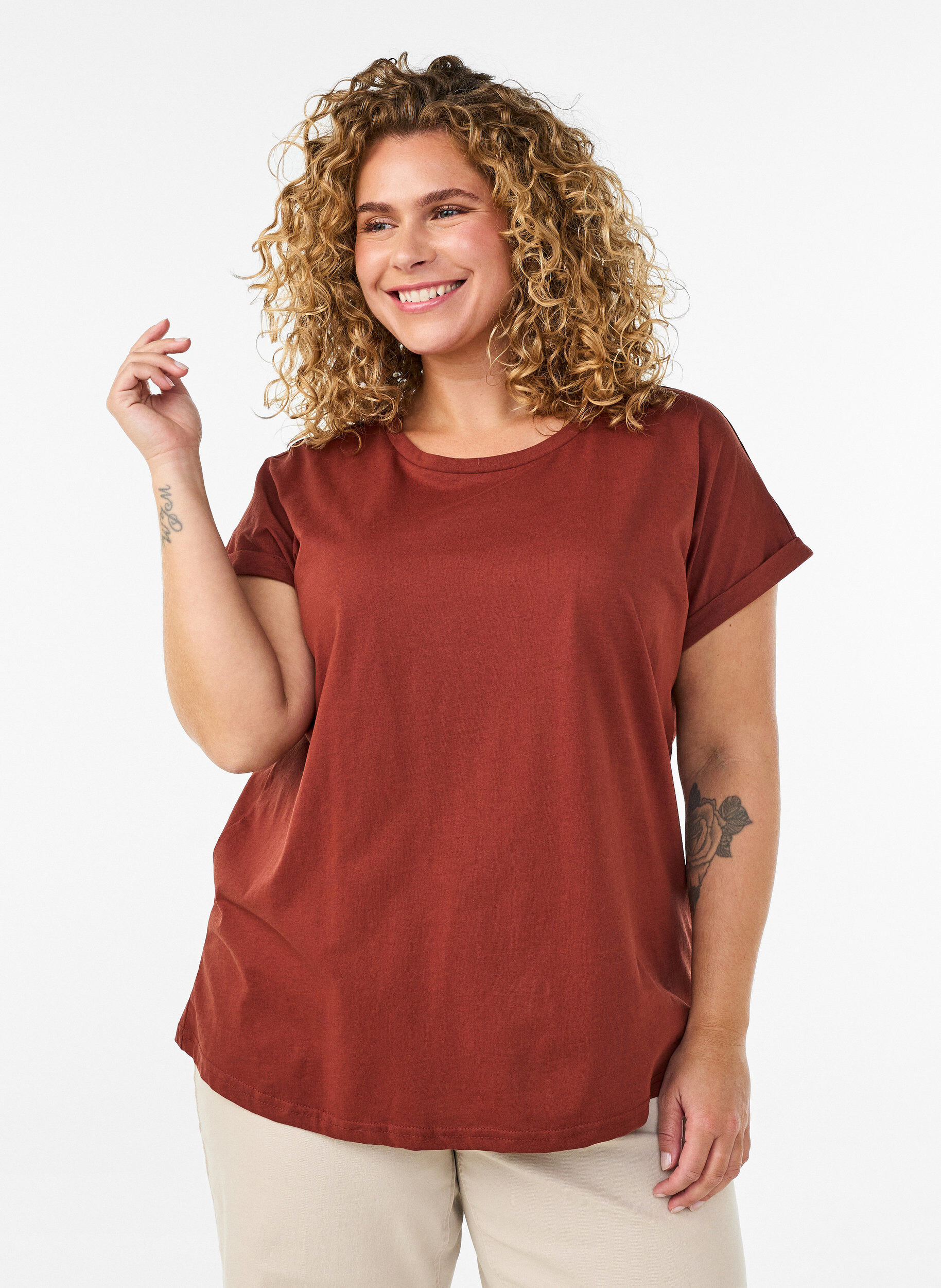 ZizziKurz&auml;rmeliges T-Shirt aus einer Baumwollmischung, Rot, Model image number 0