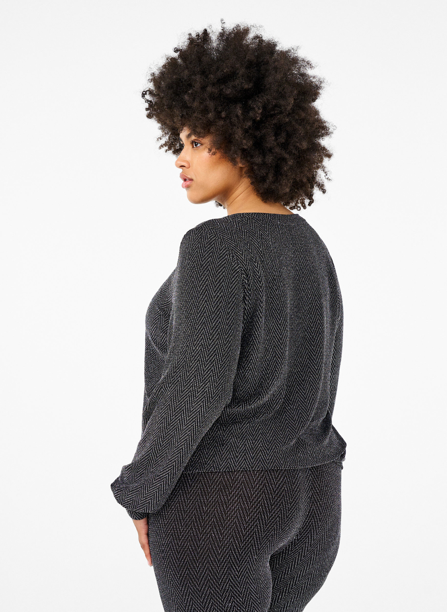 Zizzi Bluse mit Schimmermuster, Silver ZigZagShimmer, Model image number 1