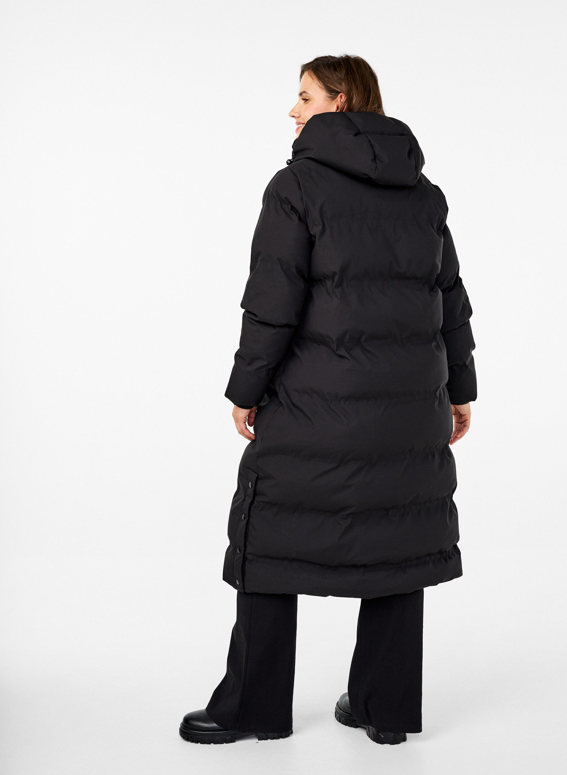 ZizziLanger Winter-Steppmantel mit Kapuze, Schwarz, Model image number 1