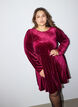 Samtkleid mit Strass und A-Linien-Form, Rot, Model image number 0
