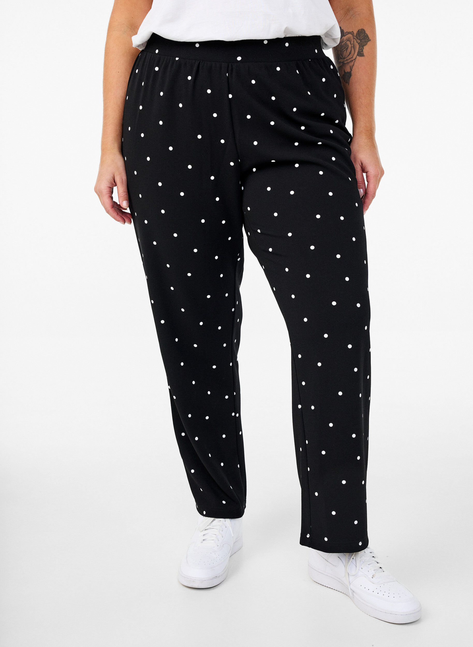 ZizziHose mit gerader Passform, Schwarz, Model image number 2