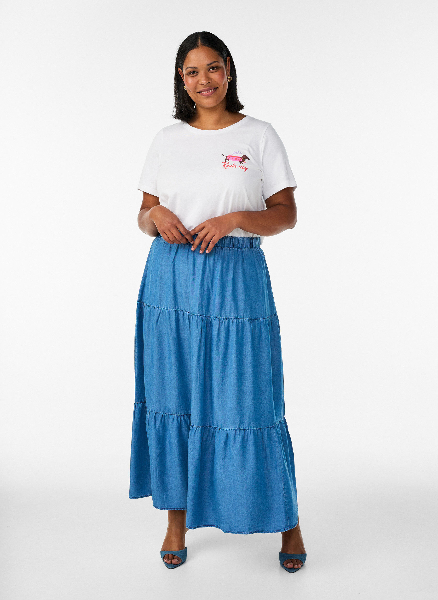 ZizziMaxirock aus Denim mit R&uuml;schen, Blau, Model image number 0