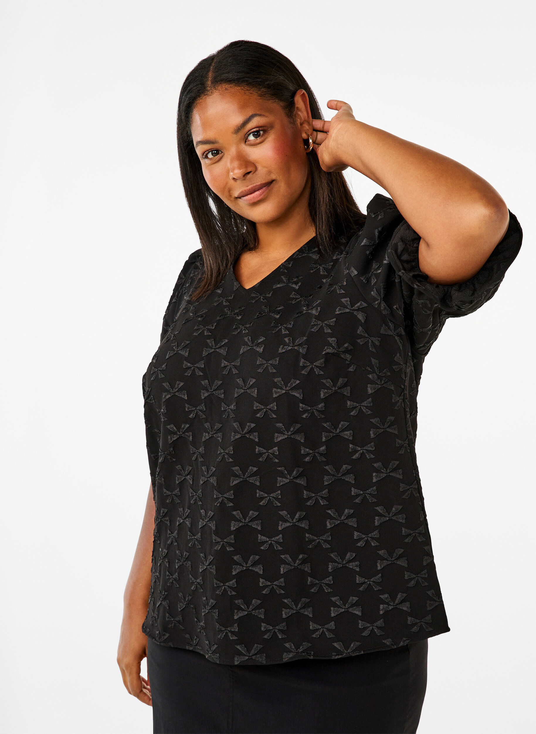 Zizzi Kurz&auml;rmelige Jacquard-Bluse mit Schleifen, Black W. Bow, Model image number 0