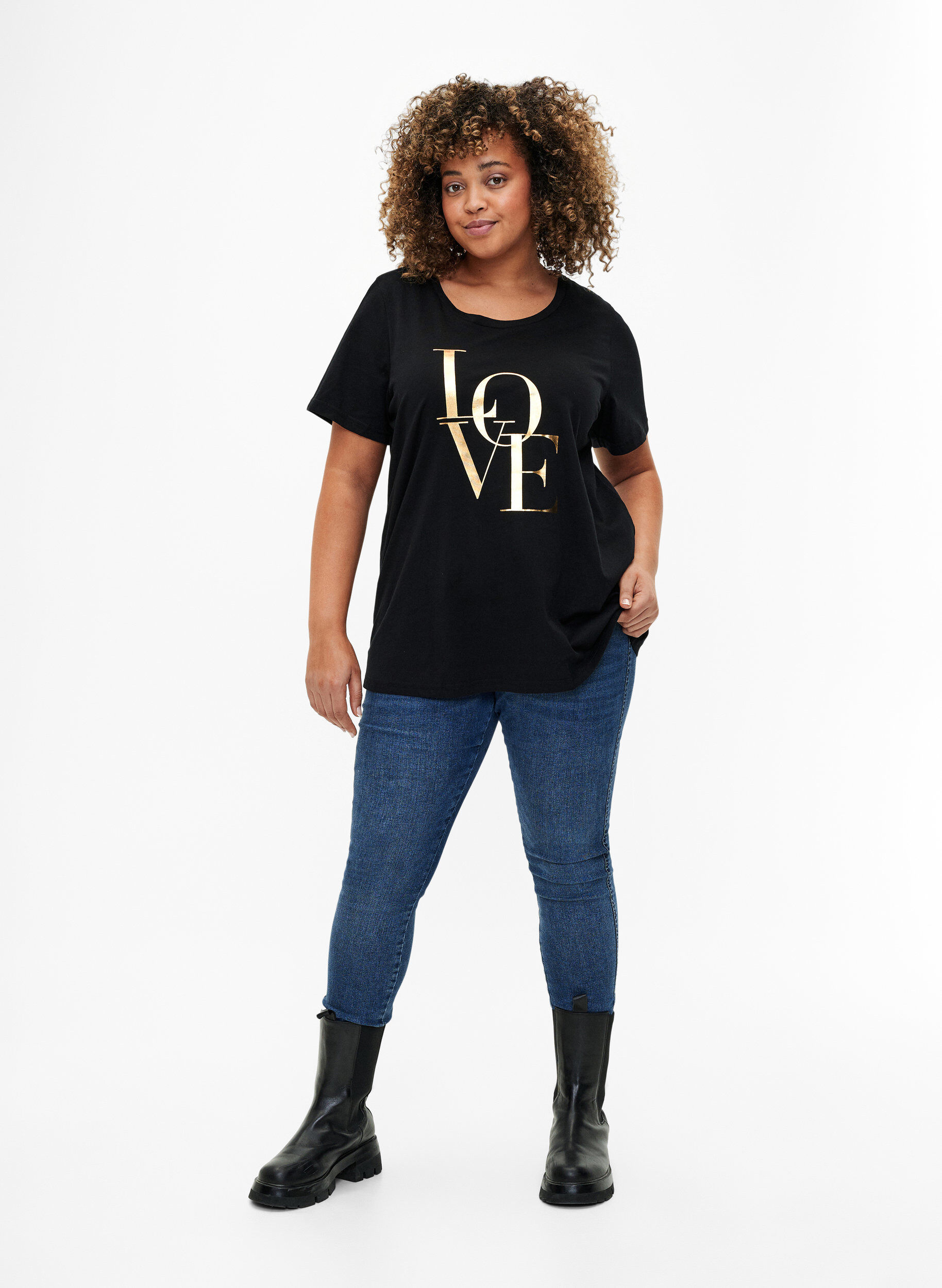 Zizzi T-Shirt aus Baumwolle mit goldener Aufschrift, Black w. Gold Love, Model image number 2