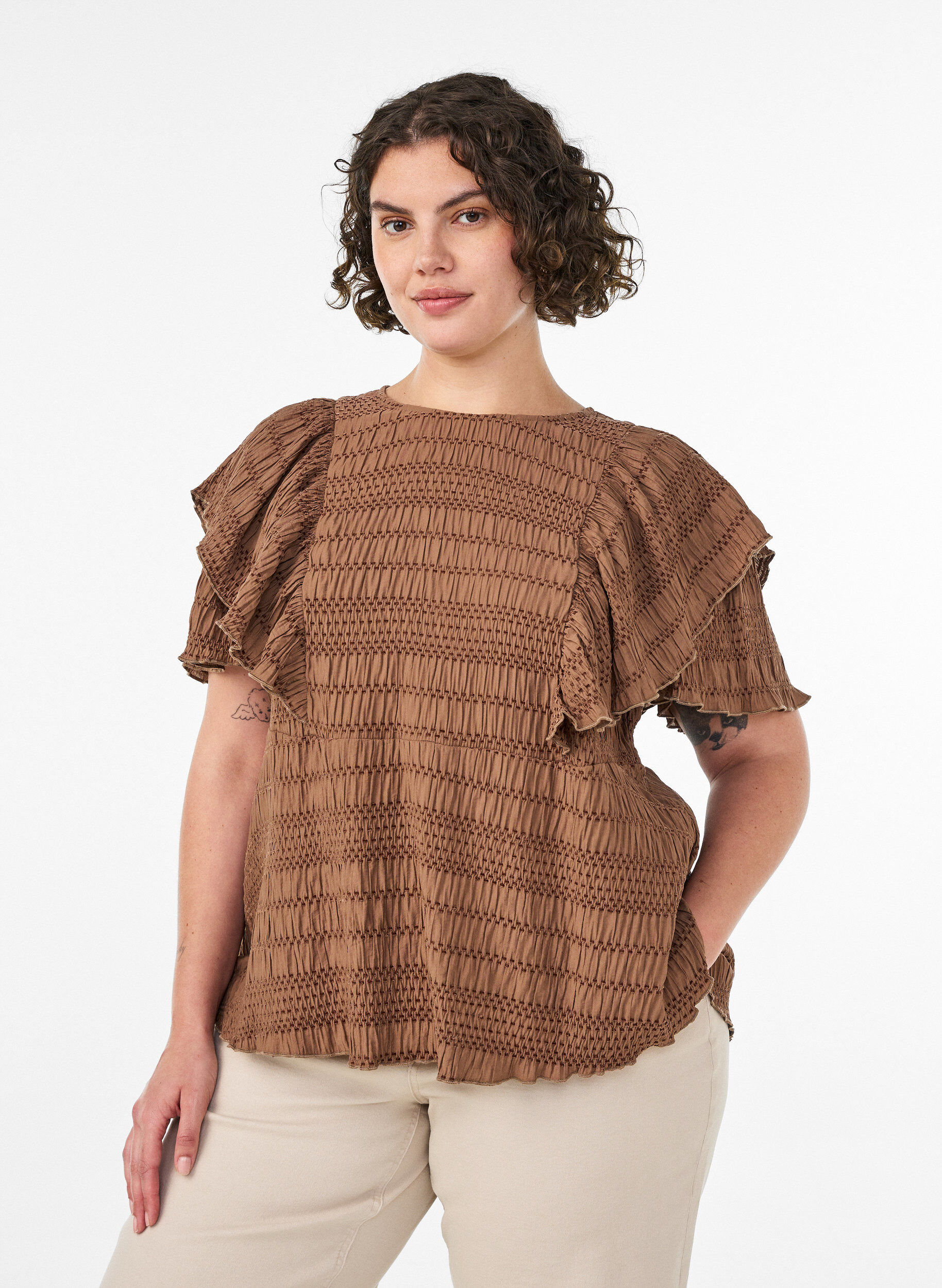 ZizziBluse mit gesmokter Textur und R&uuml;schen&auml;rmeln, Braun, Model image number 0